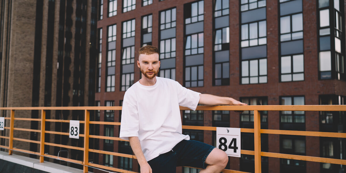 Jak dobrać męskie ubrania na lato, które są wygodne, a jednocześnie modne?